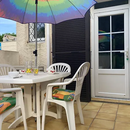 F2 Agreable Avec Terrasse Lägenhet
